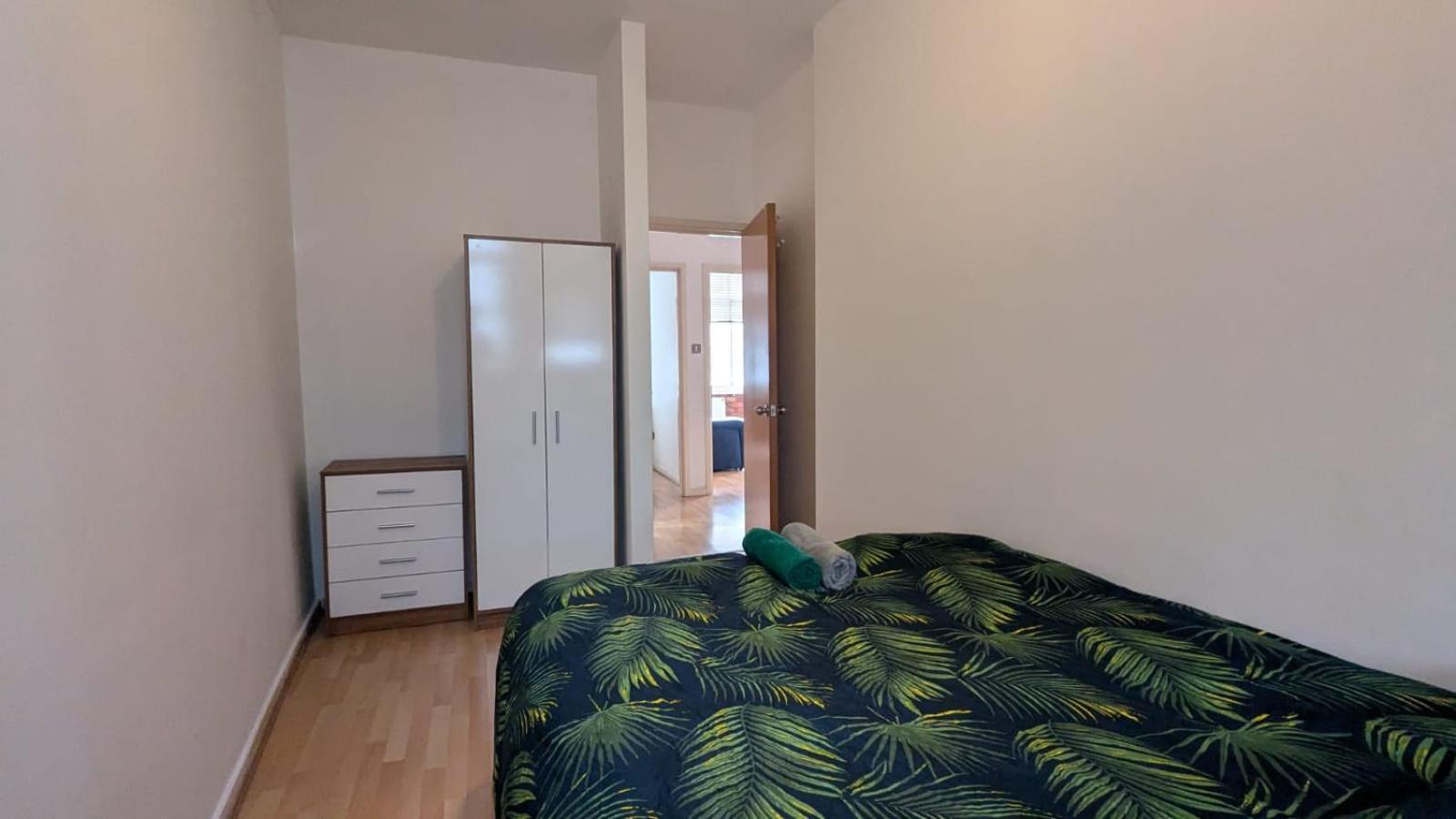 Spacious 2 Bed Apartment In Manchester City Centre ภายนอก รูปภาพ